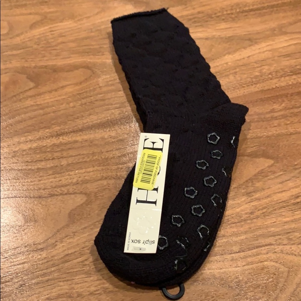 NWT Hue cozy slipper socks